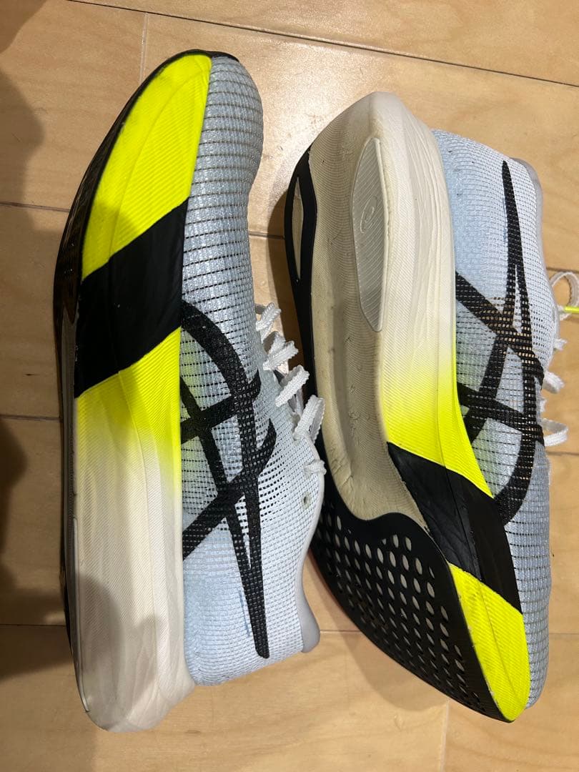 ASICSメタスピードエッジパリ 26.0cm