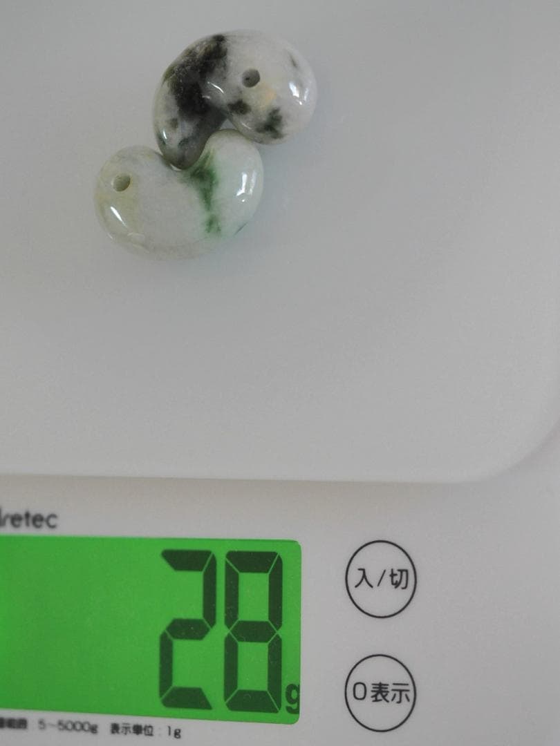 糸魚川翡翠　勾玉　ルース　和装　天然無処理ヒスイ　根付