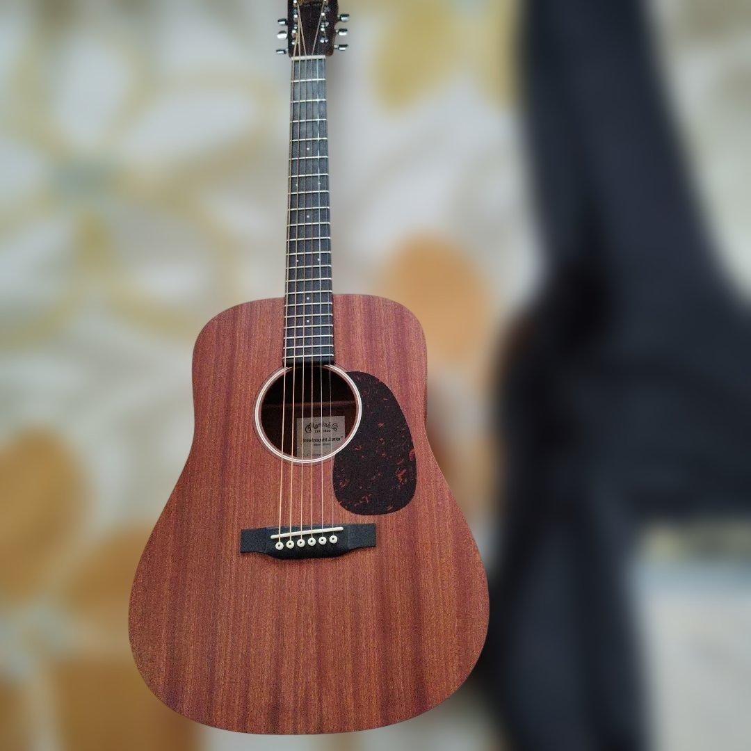 マーティンDＪR2A。オール単板（サペリ）トラベルサイズギター