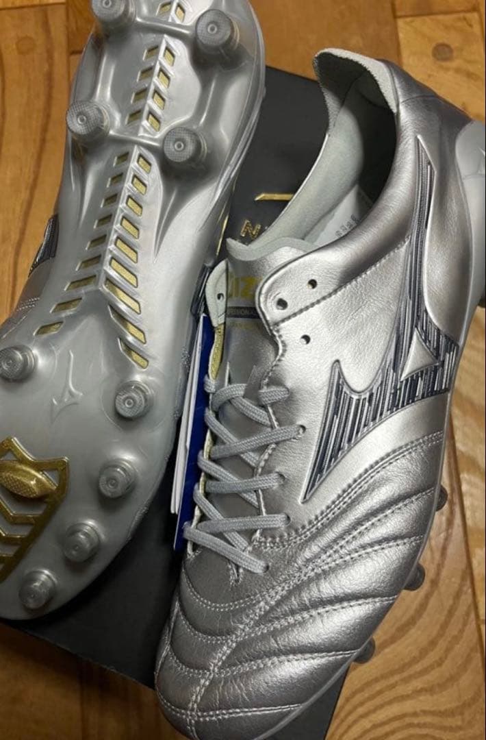 25.0 新品　激レア　超限定カラー　ミズノ　モレリア ネオ4