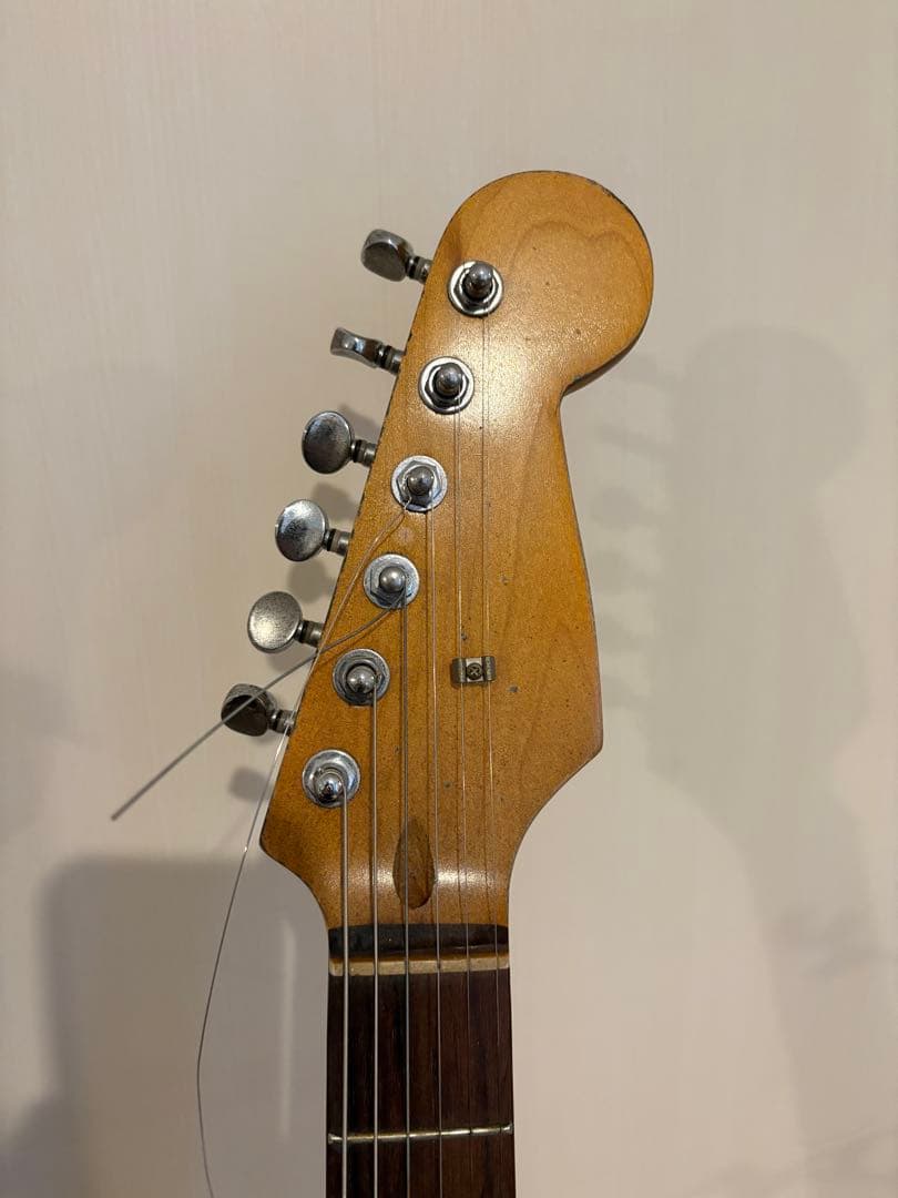 ●Component custom Stratocaster レリックギター