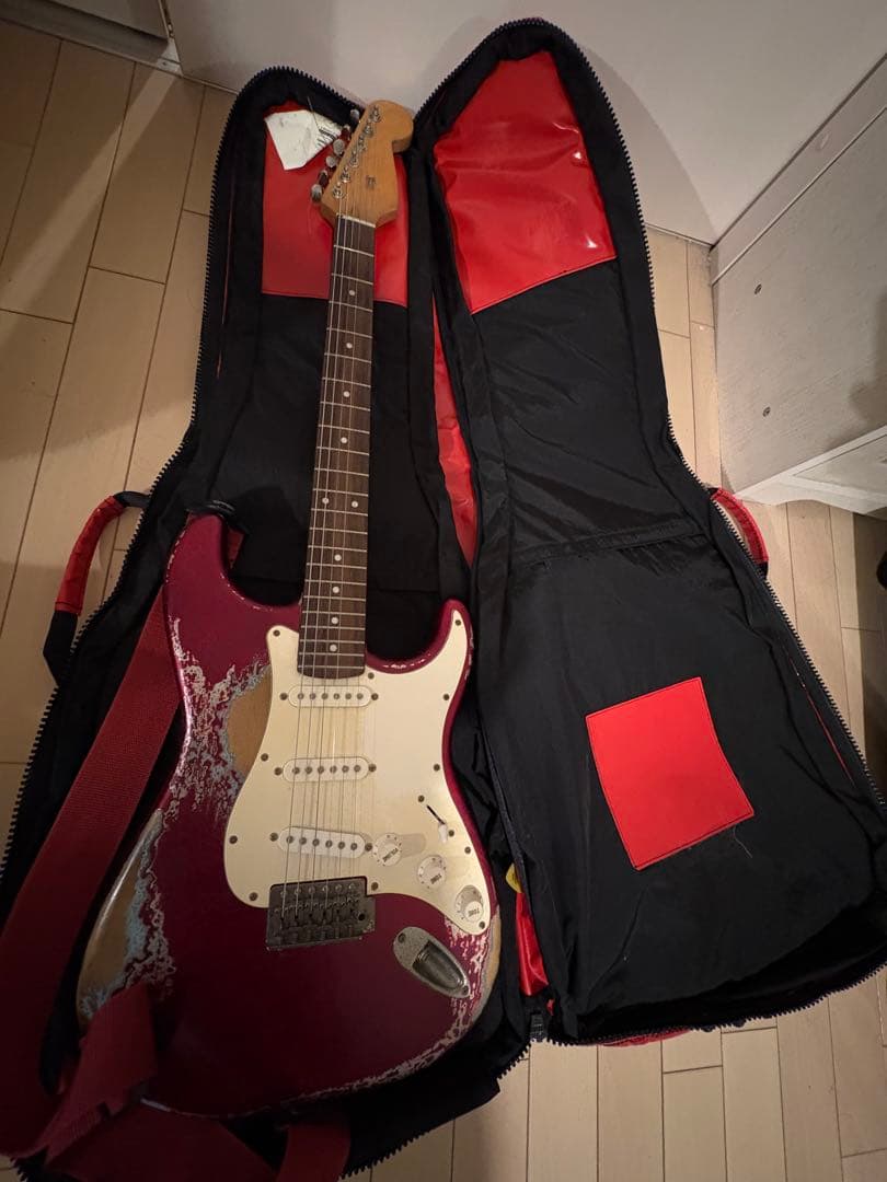 ●Component custom Stratocaster レリックギター