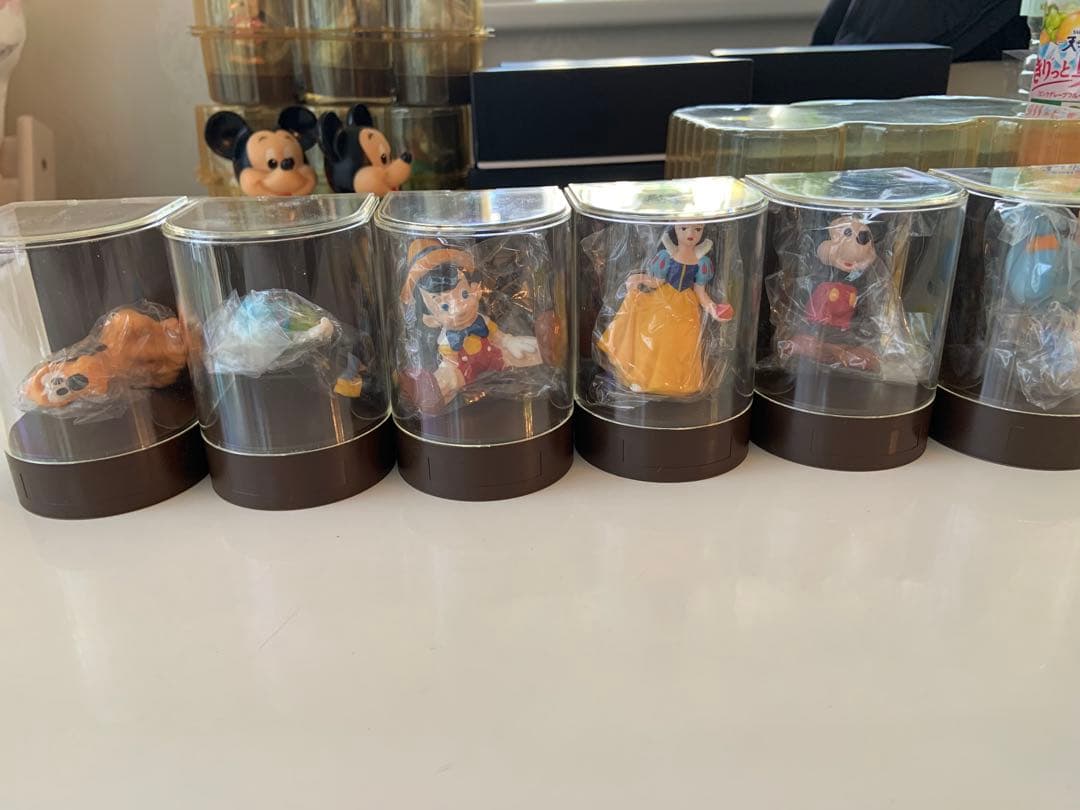 ディズニー フィギュア 18体+ミッキー2体　全部で20体セット