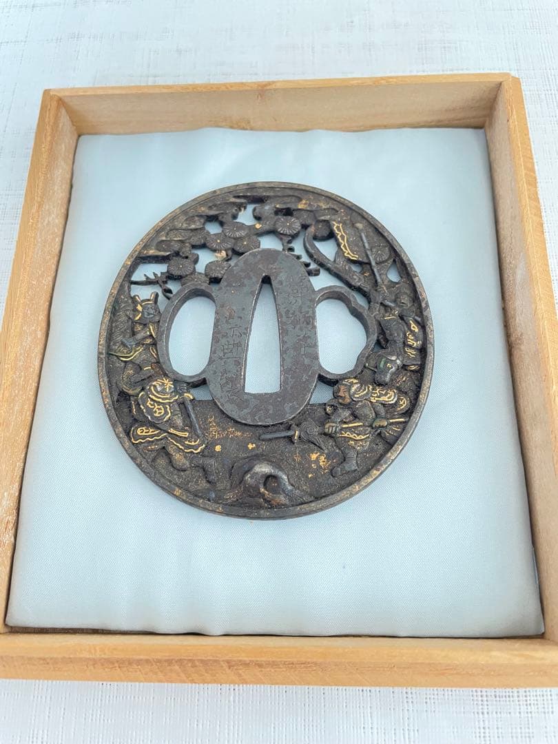 刀の鍔、鍔、鐔、刀、刀装具、武具、骨董品、アンティーク、古美術