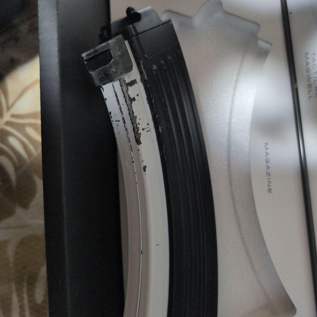 AK 次世代電動ガン ホワイトストーム