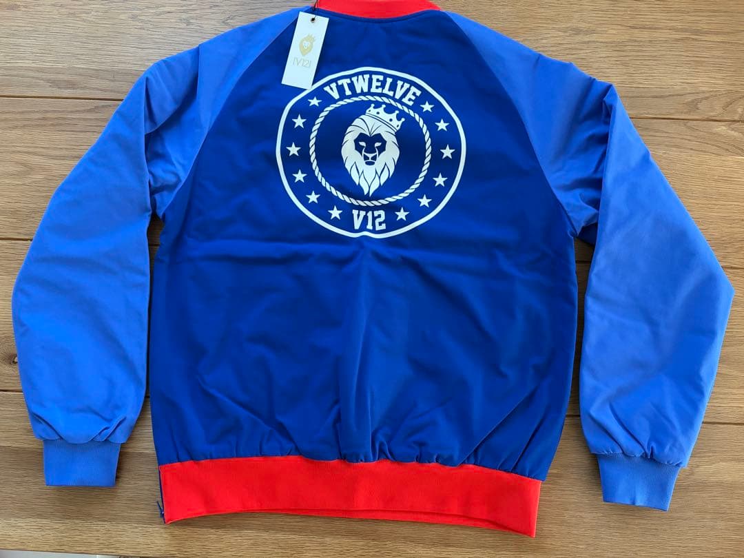 【新品】 V12 中綿スニード ジャケット 新品タグ付き　Mサイズ