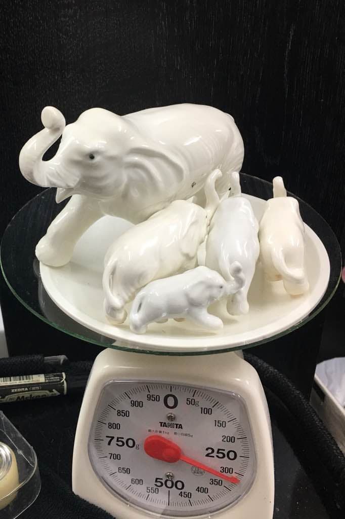 白磁 メイドインジャパンのゾウさん親子セット