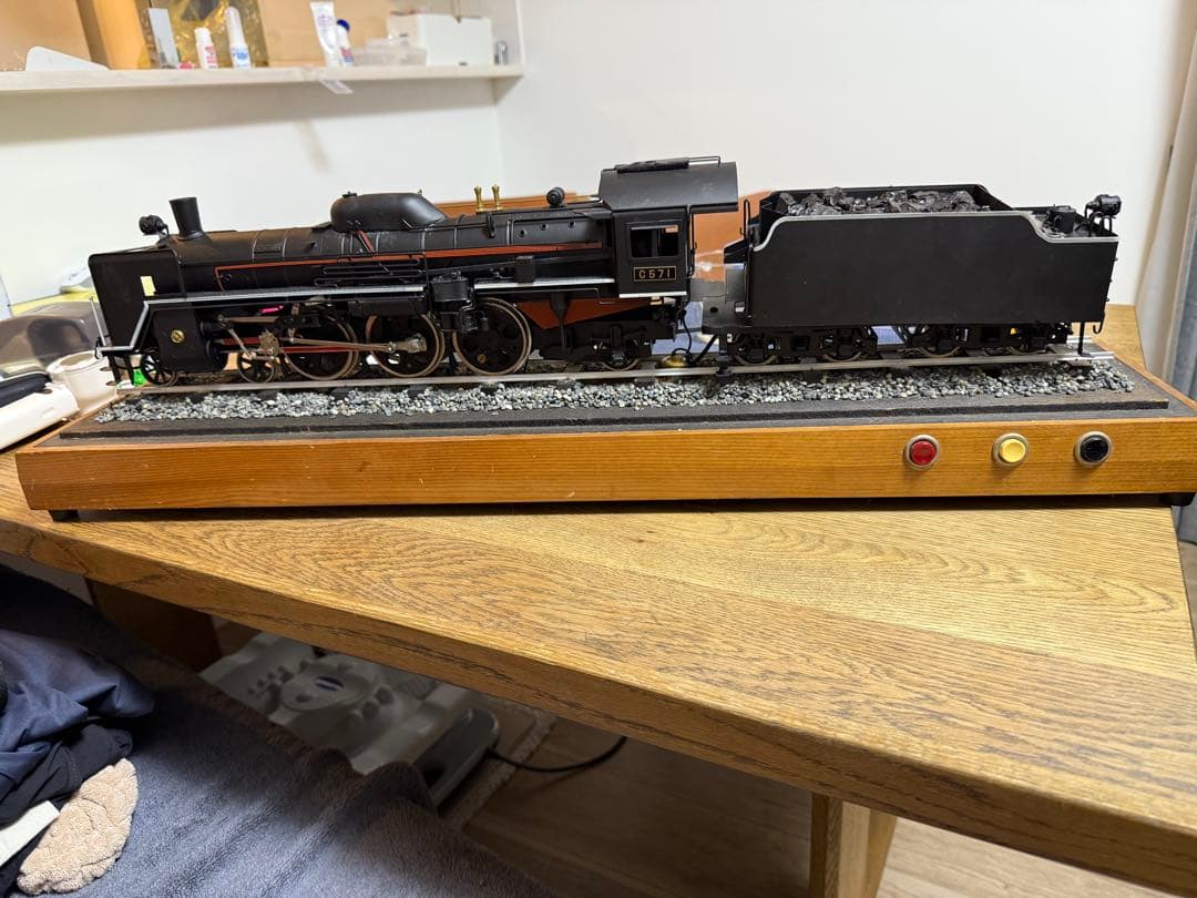 C57 蒸気機関車模型 ガラスケース付き