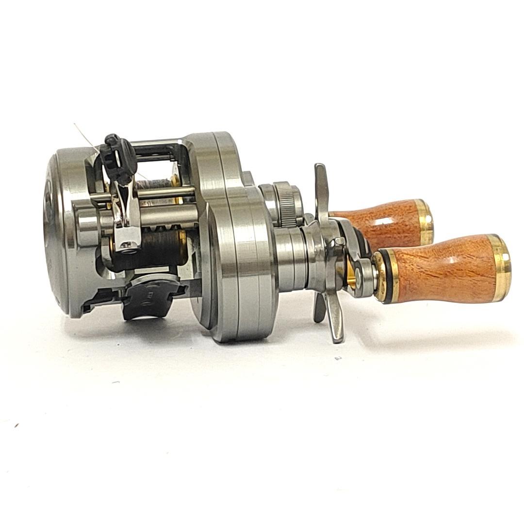 シマノ 23カルカッタコンクエスト BFSXG ハンドルノブ交換 ケース付