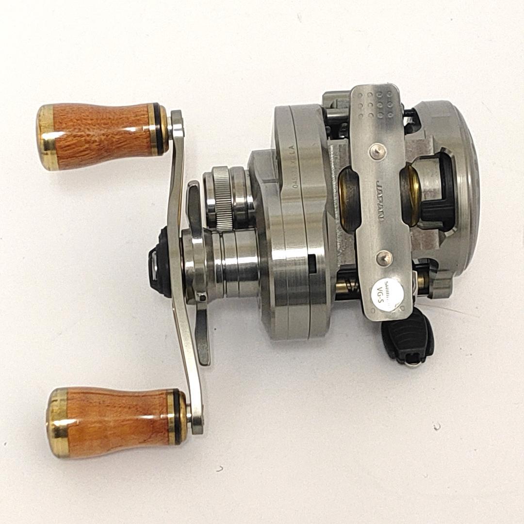 シマノ 23カルカッタコンクエスト BFSXG ハンドルノブ交換 ケース付