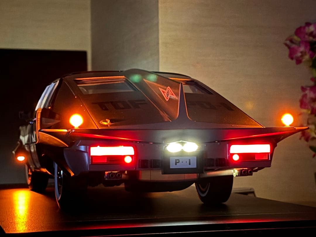 1/8ポインター前期型　ウルトラセブン　専用ケース/モロボシ・ダン付属