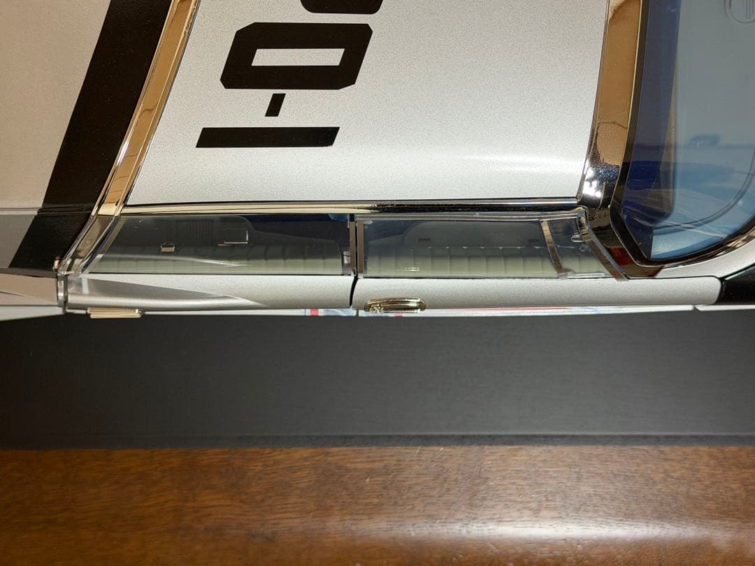 1/8ポインター前期型　ウルトラセブン　専用ケース/モロボシ・ダン付属