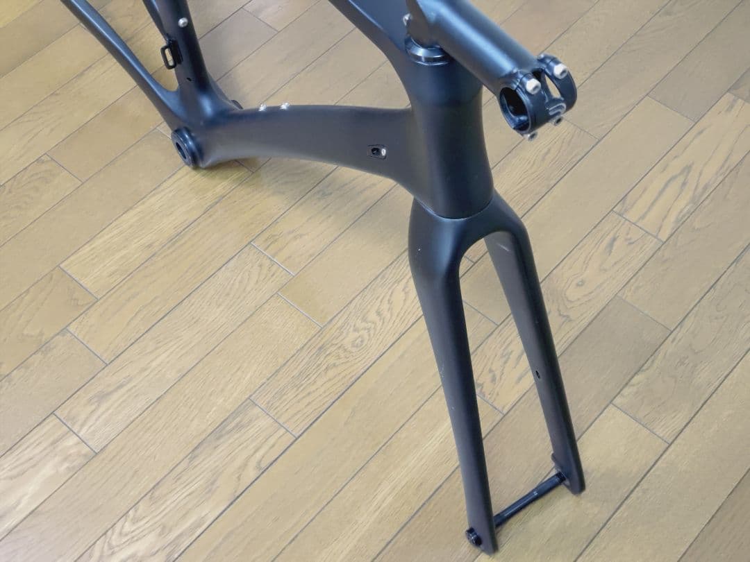 ICAN カーボンフレーム RD01 エアロロード グラベルにも