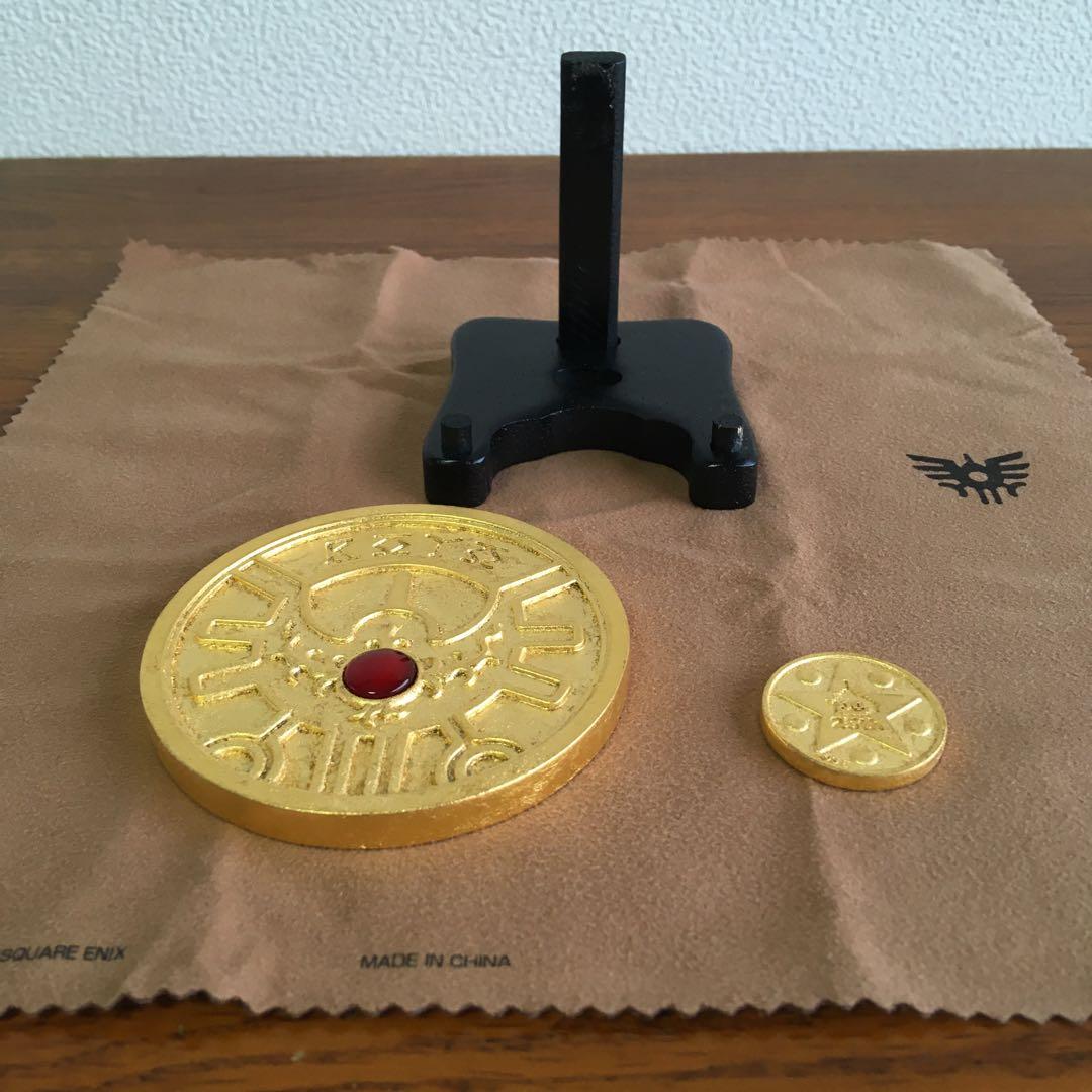 特製　24金　純金箔貼り仕上げ　1/1スケール　ロトのしるし&ちいさなメダル