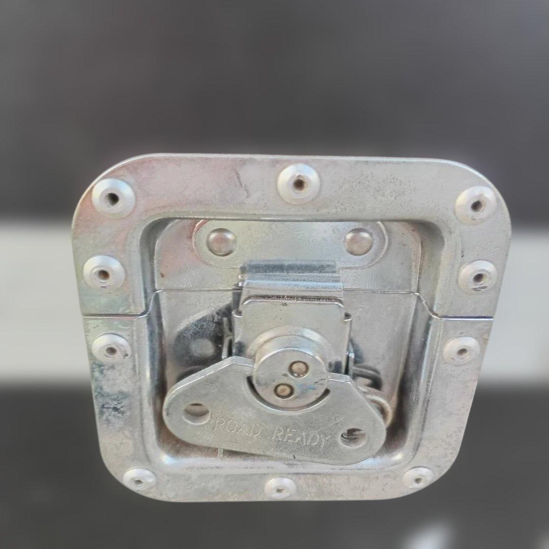 ７０１０）Road Ready　大型機材トランクケース　キャスター付き