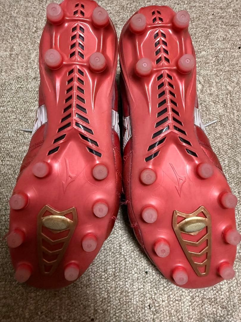 Mizuno Morelia NEO 4 ルビーレッド　サッカーシューズ レッド