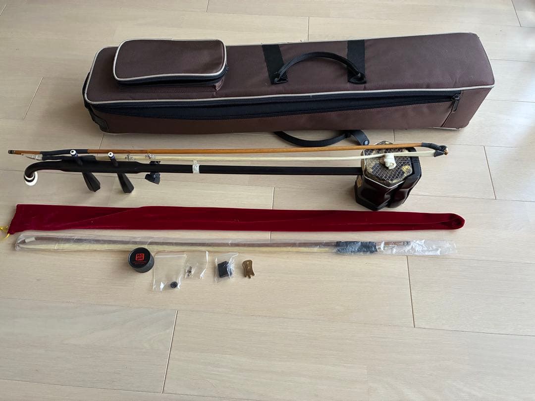 二胡　蛇皮製　ケース付き