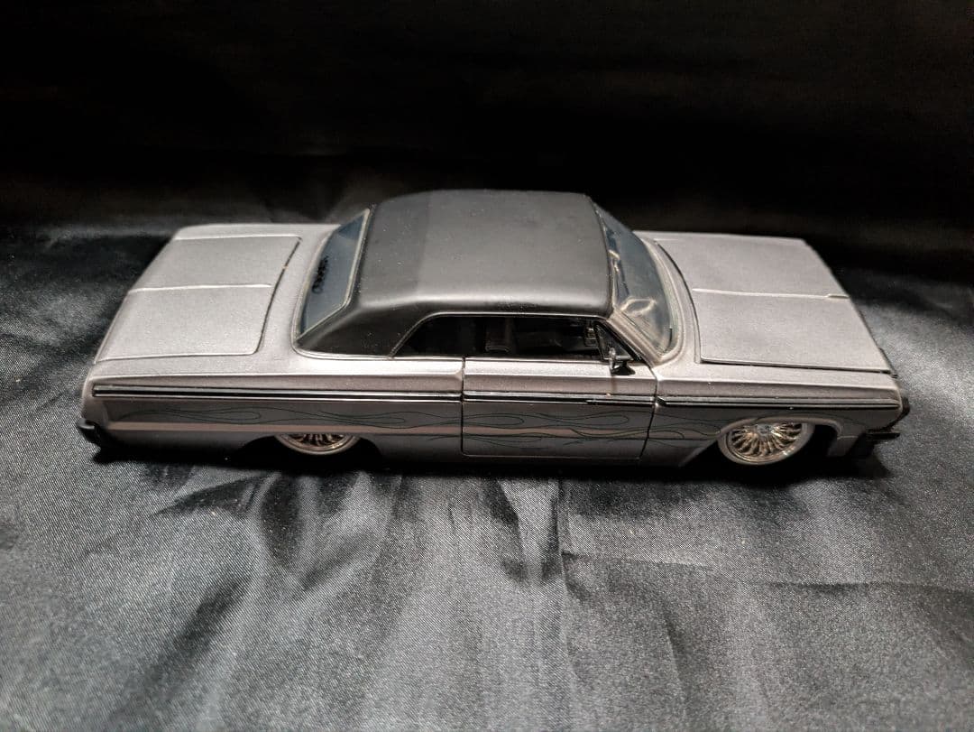 jada 1964　シボレー・インパラ　1/24