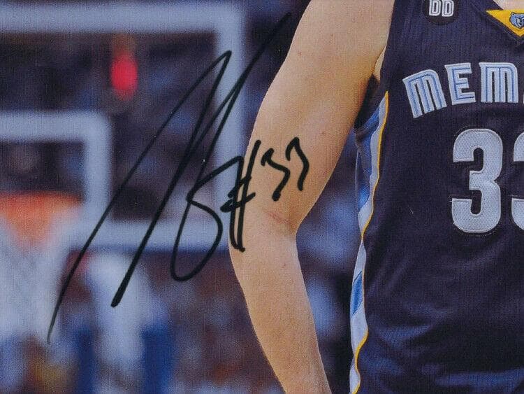 直筆サイン入り写真 マーク・ガソル NBA トロント・ラプターズ SA鑑定済