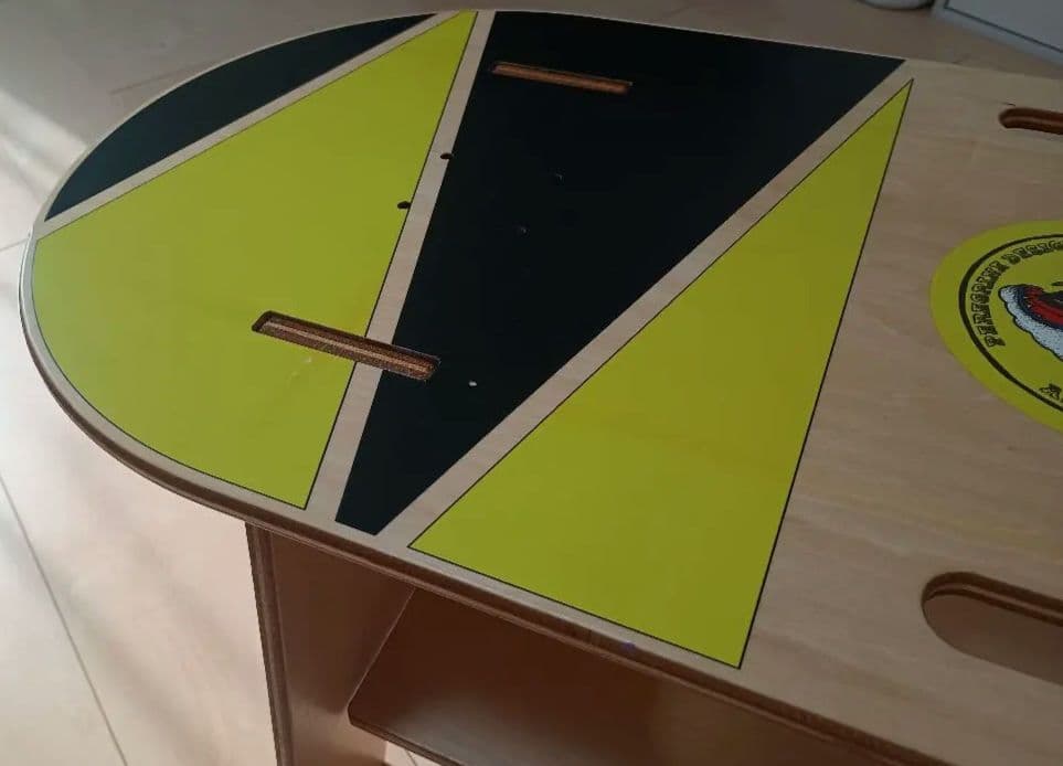 wagamama tokyo 別注 SK8 Table Peregrine