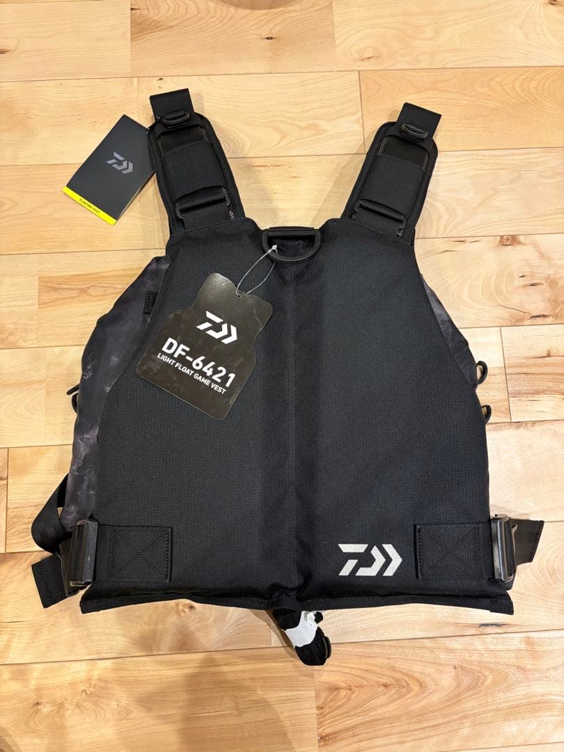 『17』Daiwa DF-6421 ブラック ライフジャケット