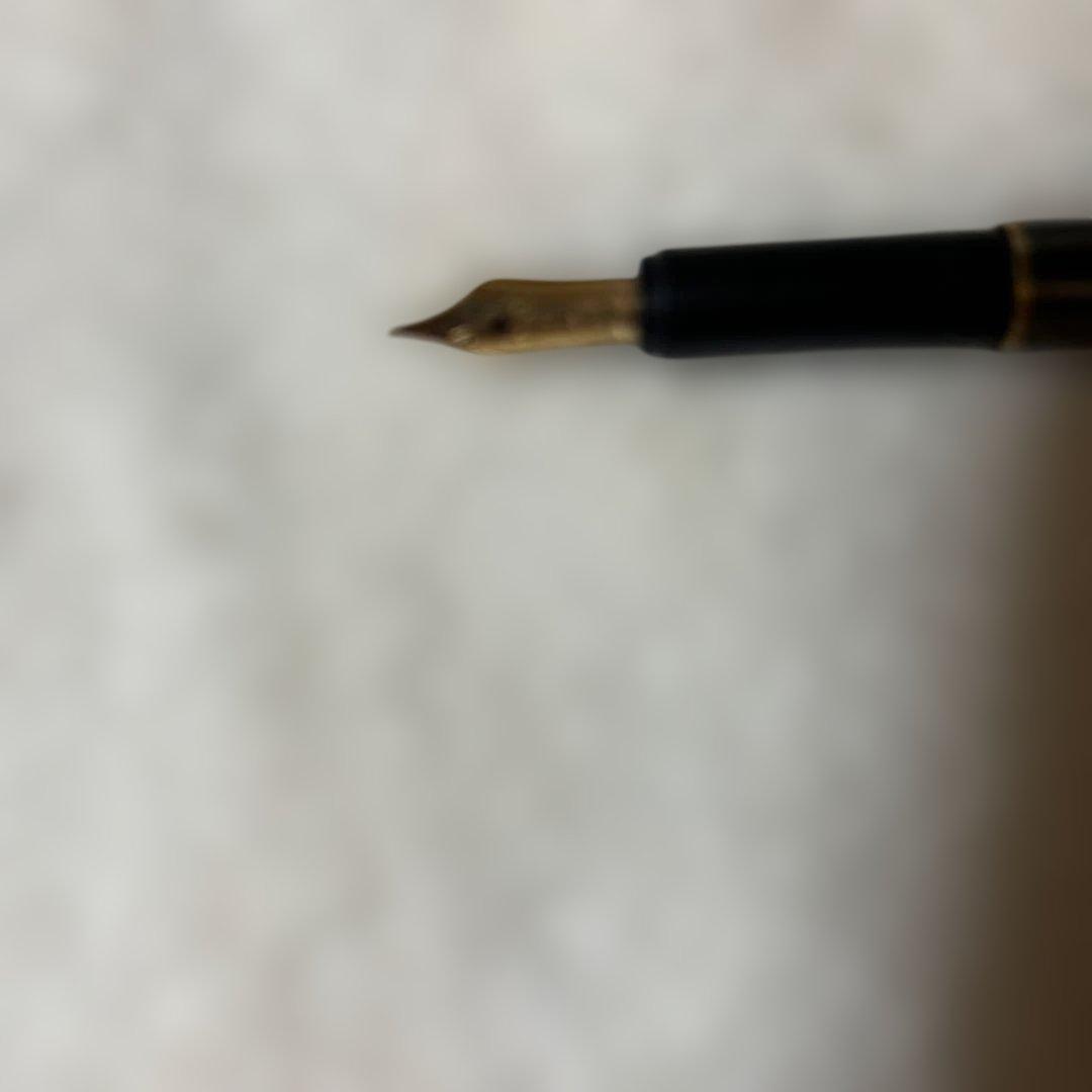 セールDunhill 黒色 金属製 万年筆 ゴールドアクセント