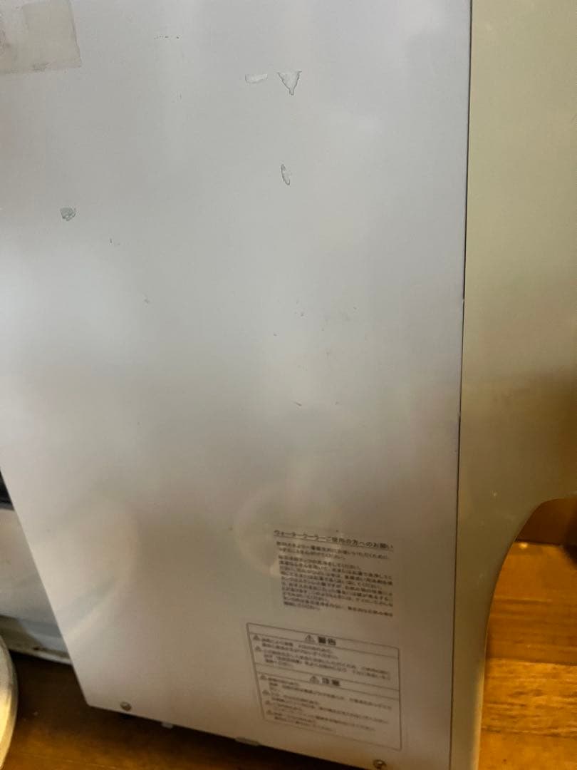 Panasonic ウォータークーラー　卓上ボトル型 SD-B185H