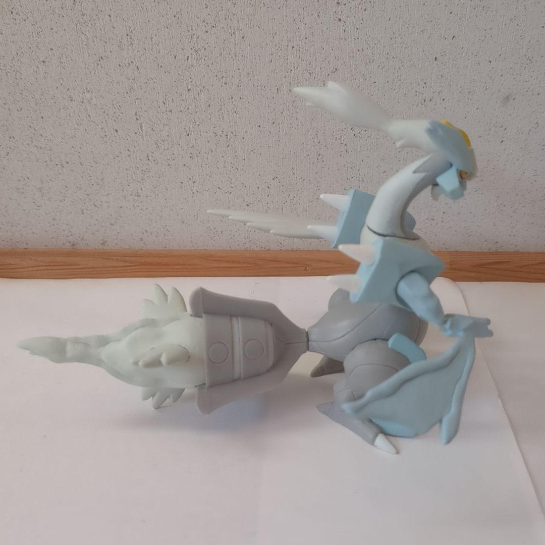 立体ポケモン図鑑　　ホワイトキュレム　★匿名配送★