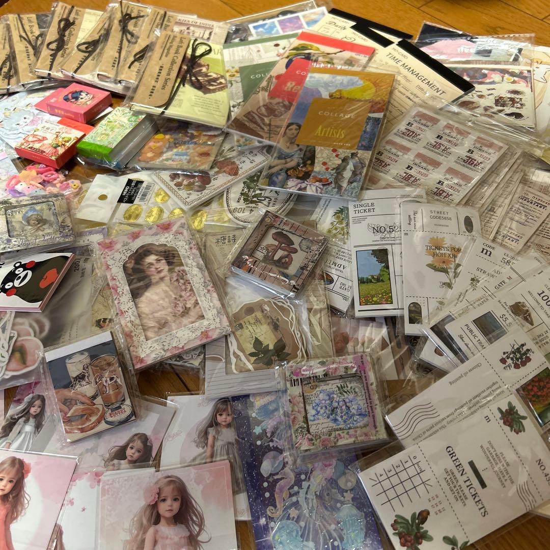 紙モノまとめ売り⭐️訳あり処分、海外コラージュ素材紙、シールメモ、スタンプ、雑貨等