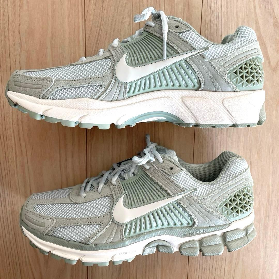 NIKE ナイキ　ZOOM VOMERO 5 ズーム ボメロ 5 27.5cm
