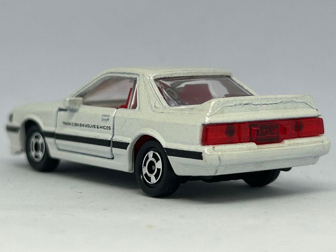 トミカ No.20 ニッサン スカイライン R31 日本製 赤箱 前期 後期