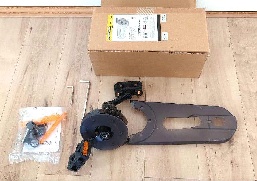 STRIDER ストライダー 14x ライムイエロー　スタンド付き