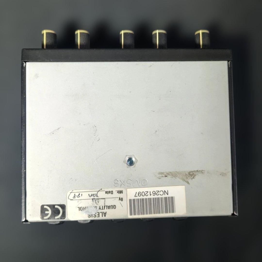 ギター Alesis NanoCompressor