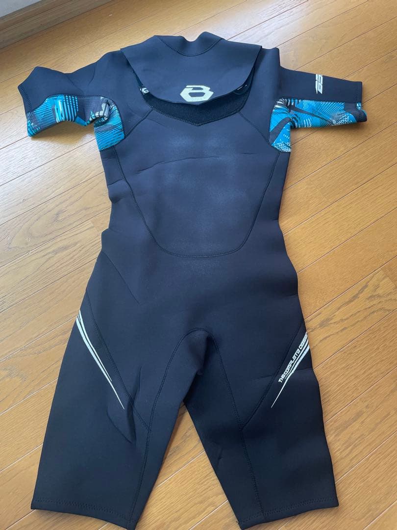 DHDサーフボード(ウエット、リーシュ付き)