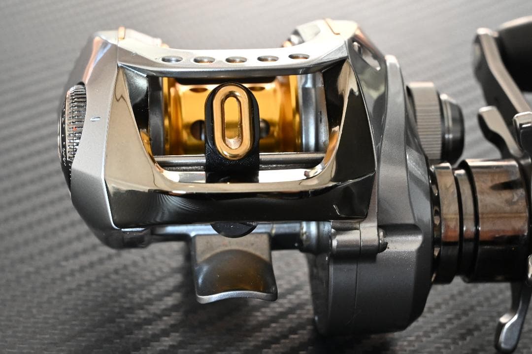 ダイワ TDジリオン 100HL 6.3　中古品です