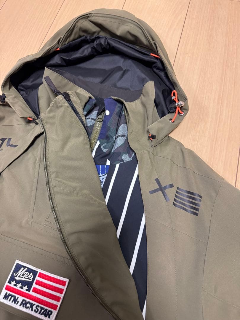 【美品】マウンテンロックスター　EVL JACKET Lサイズ
