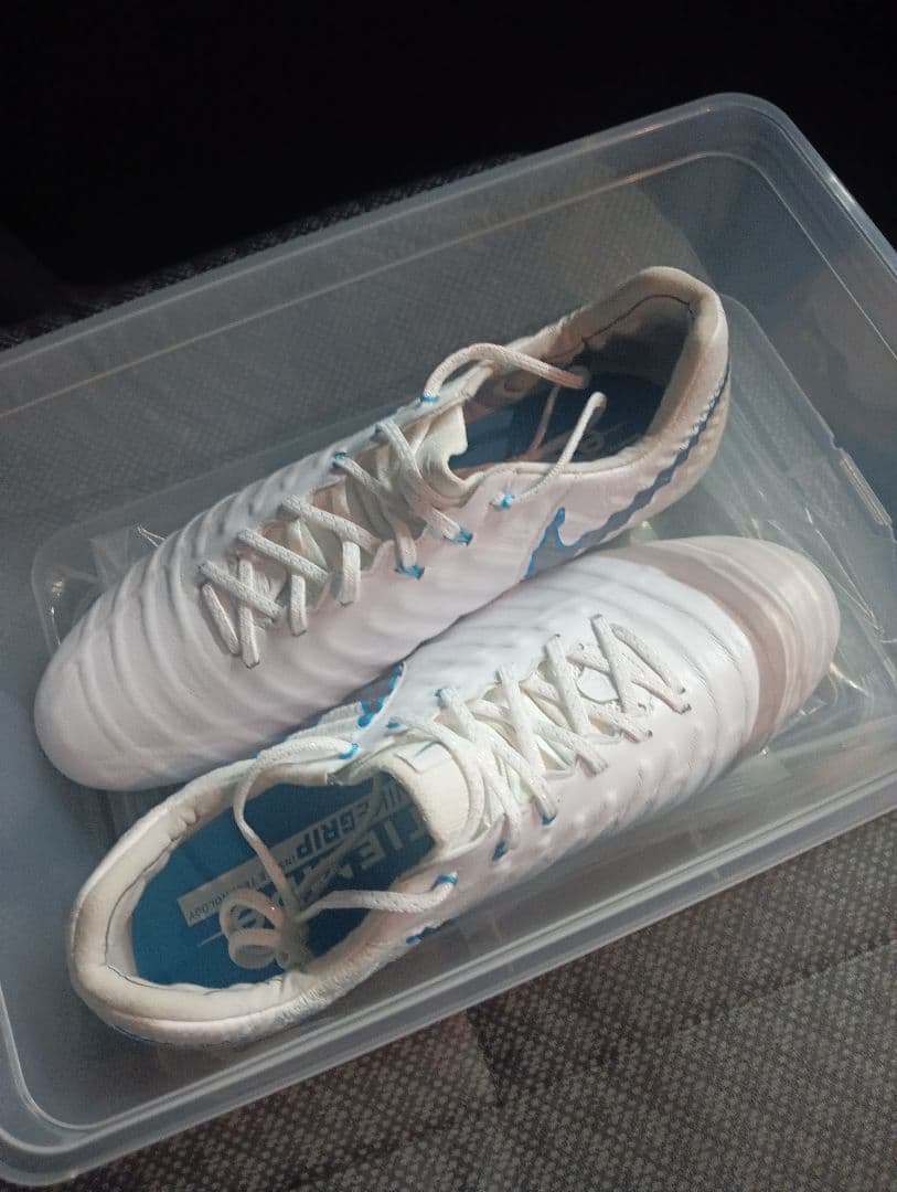 NIKE　ティエンポレジェンド7 27.5