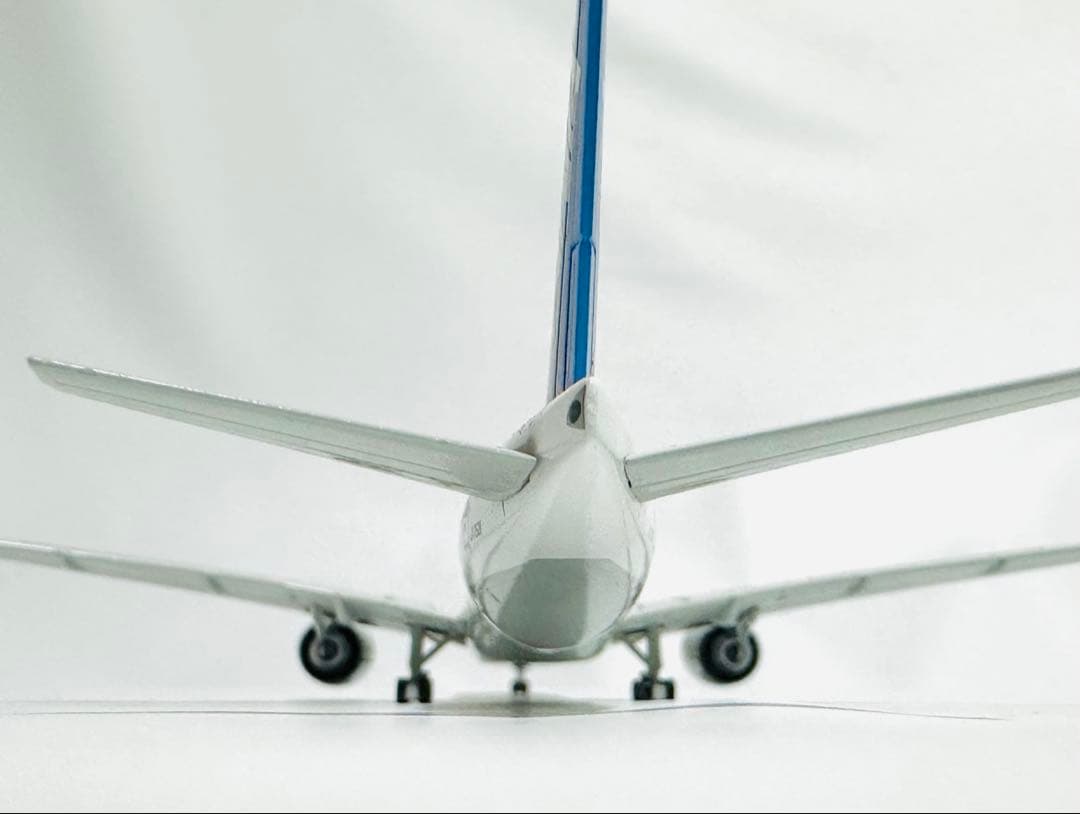 全日空商事 1/400 777-300 ANA特別塗装