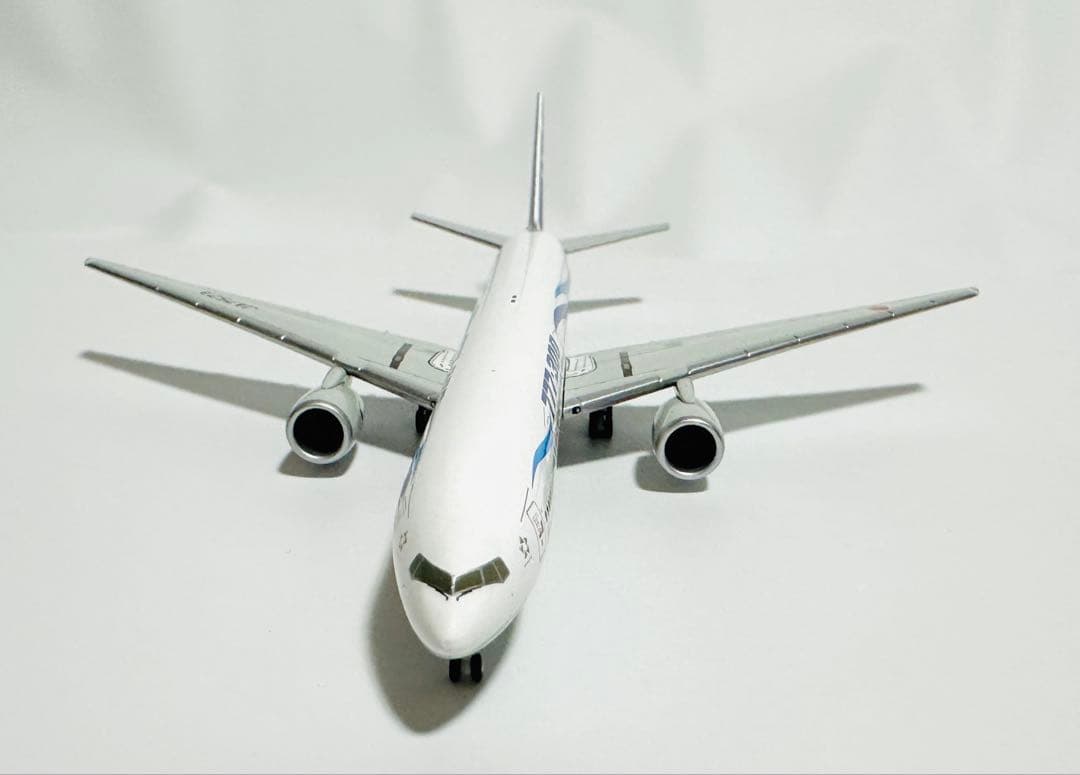 全日空商事 1/400 777-300 ANA特別塗装