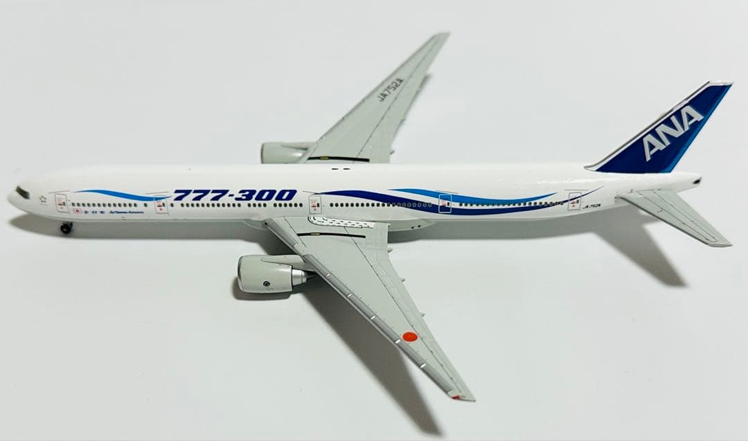 全日空商事 1/400 777-300 ANA特別塗装