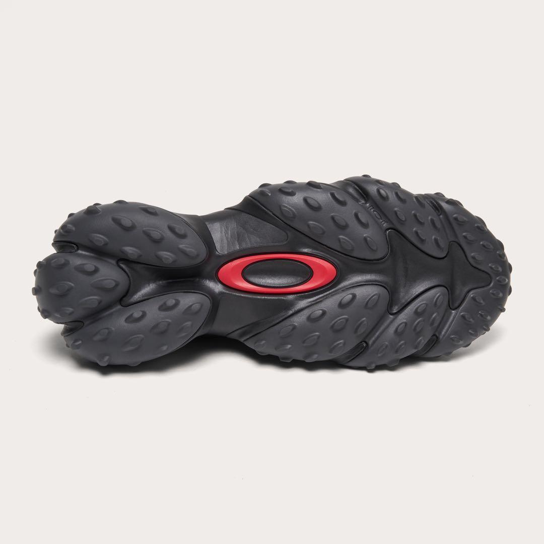 OAKLEY ブラック/レッド スニーカー