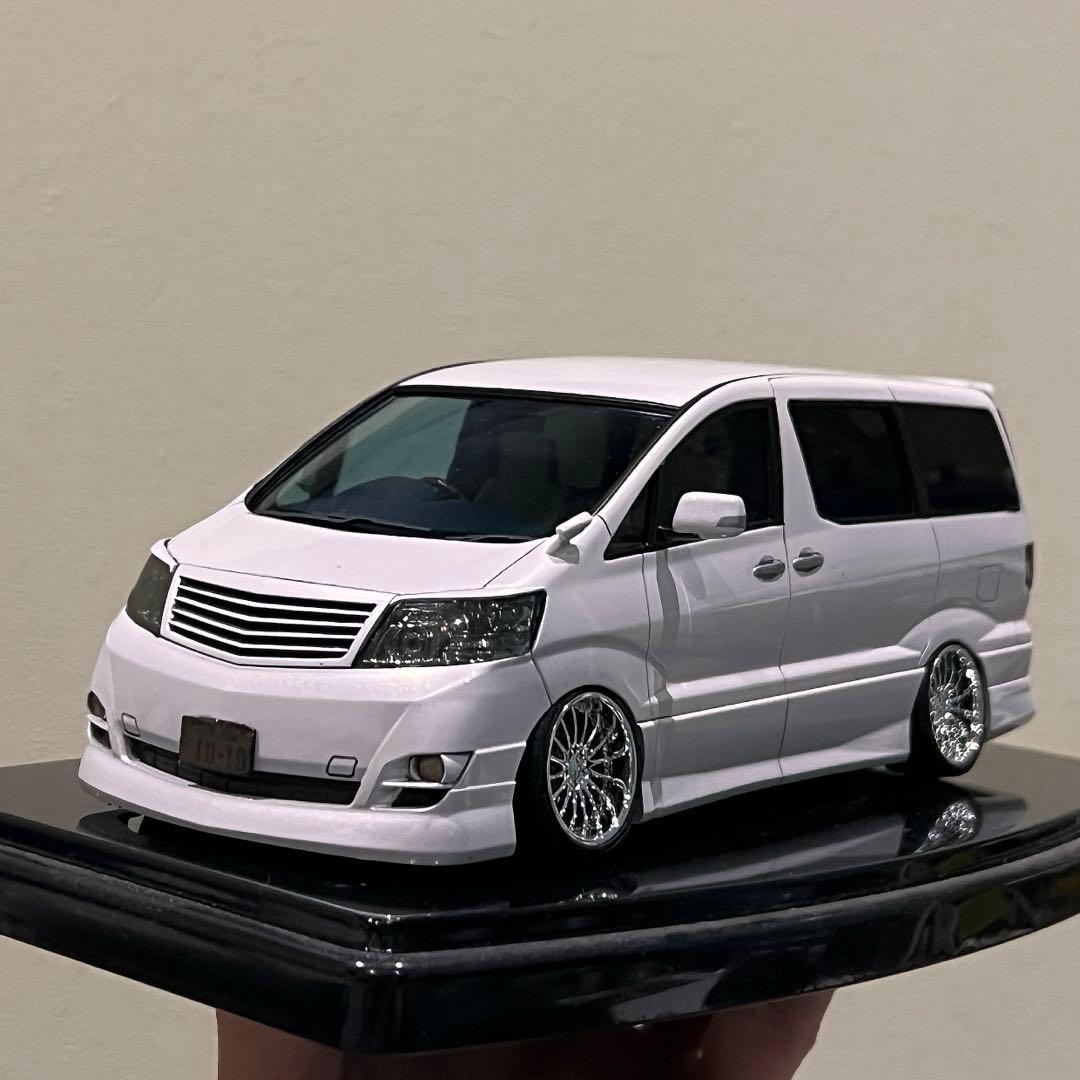 アオシマ 1/24 10系アルファード カスタム 完成品
