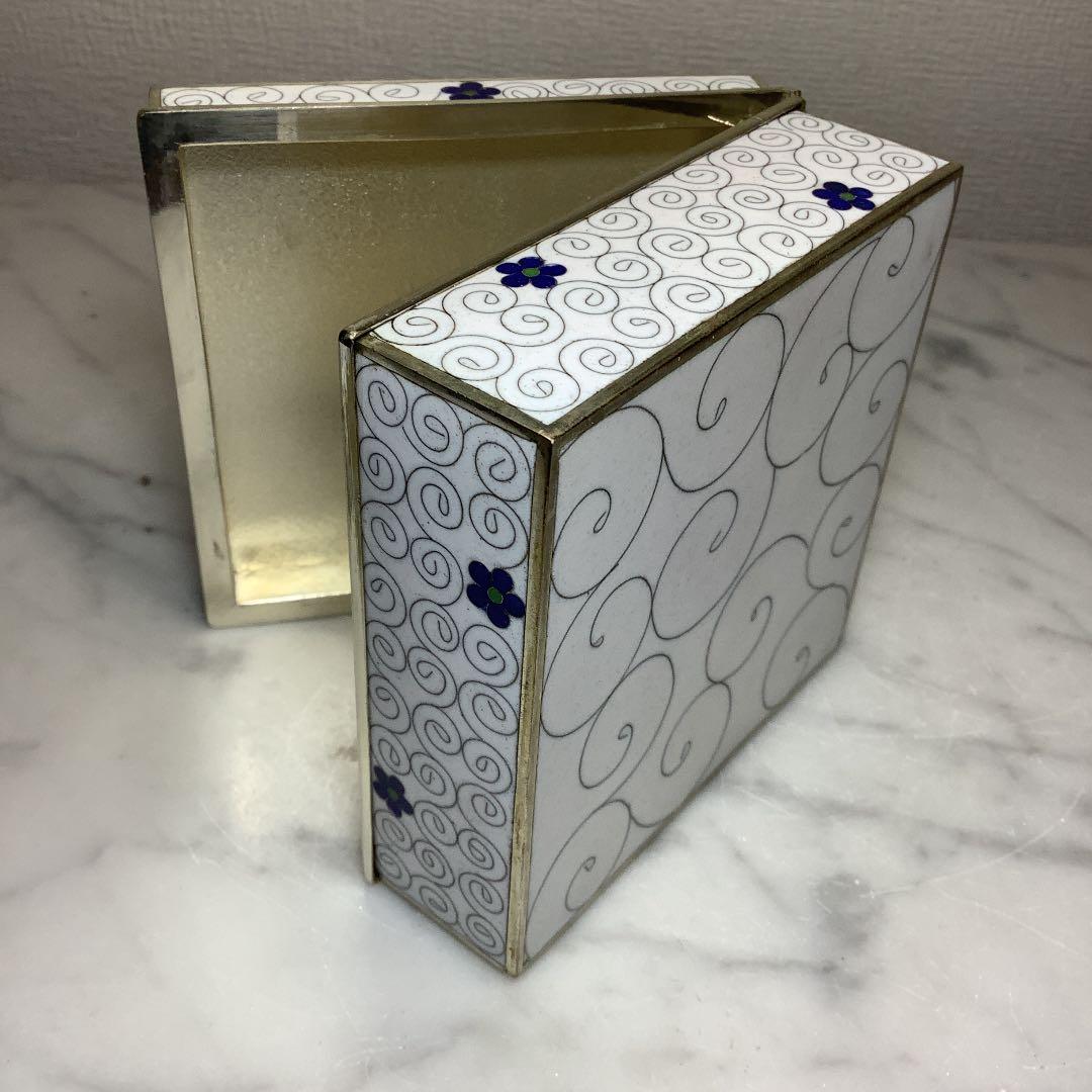 値下げ　七宝焼焼き　宝石箱　白花詰　正方形　桐箱入