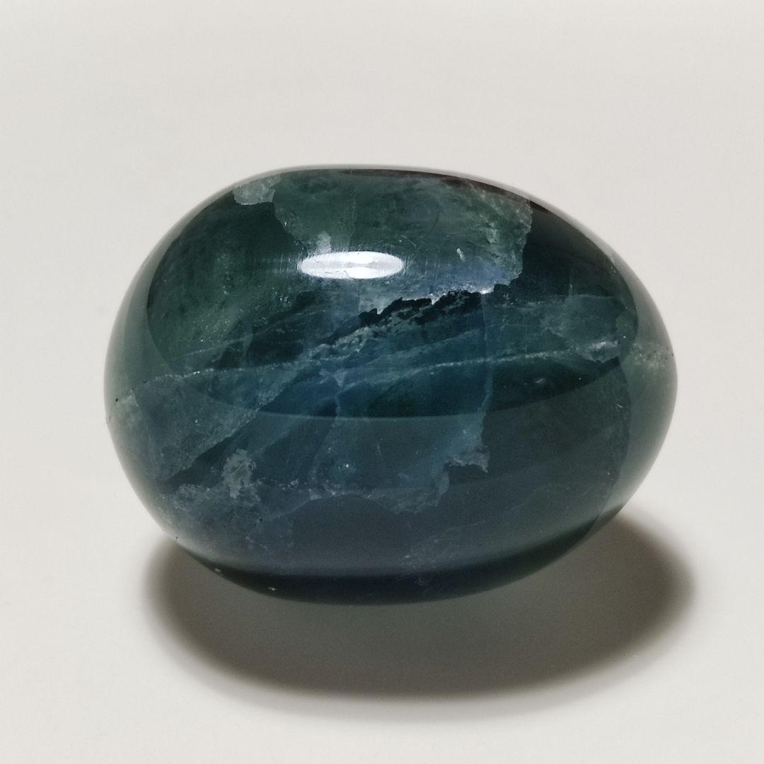 パワーストーン　天然石　フローライト　エッグ型虹入り　94g　No.380