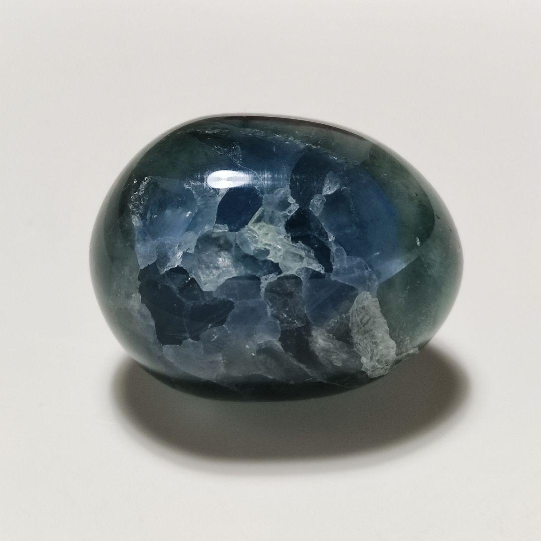 パワーストーン　天然石　フローライト　エッグ型虹入り　94g　No.380