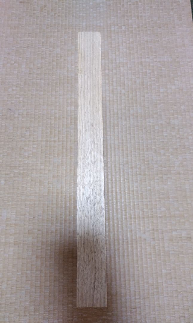 ギター　ボディ材　コリーナウッド　別名リンパウッド