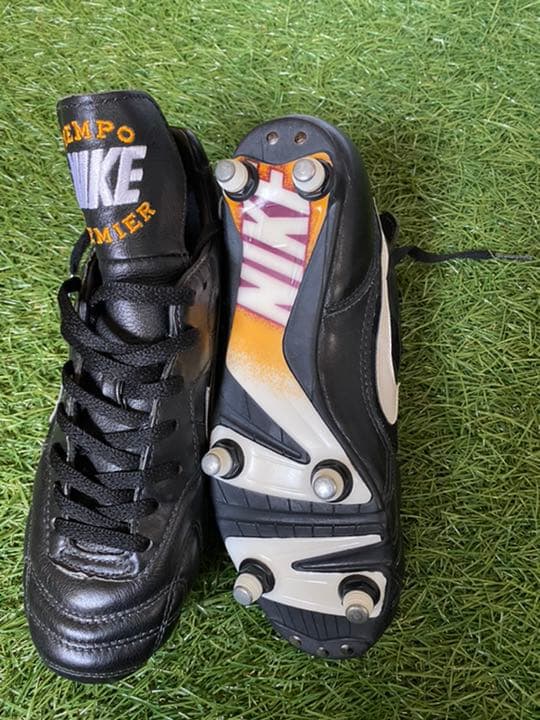 【日本未発売】ナイキティエンポプレミアD