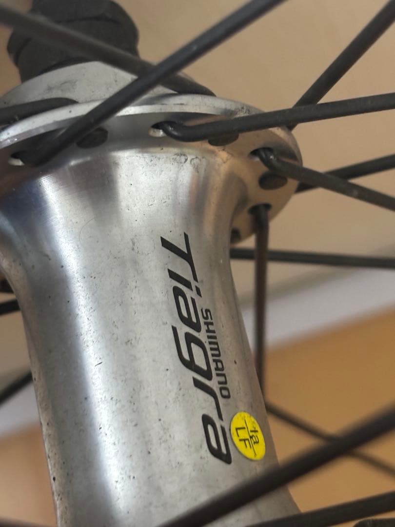 Bianchiホイール　reparto corse Tiagraハブ