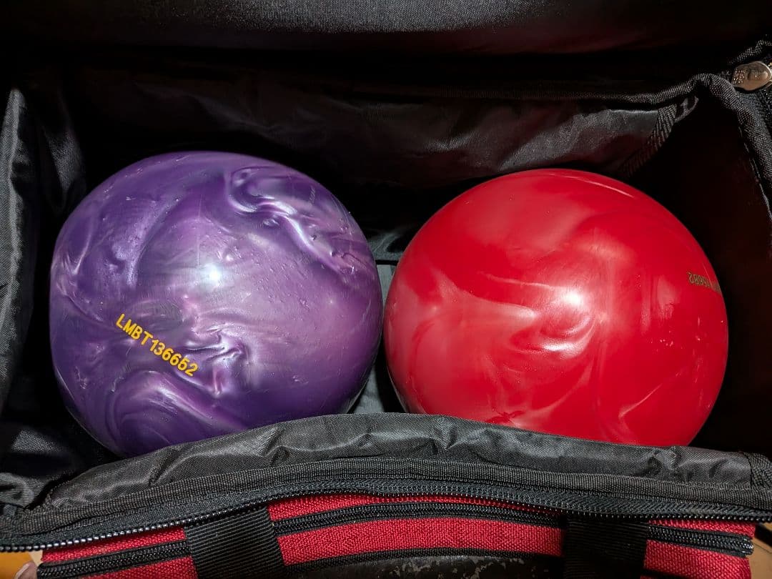ボウリングボールセット 紫 赤 白 青