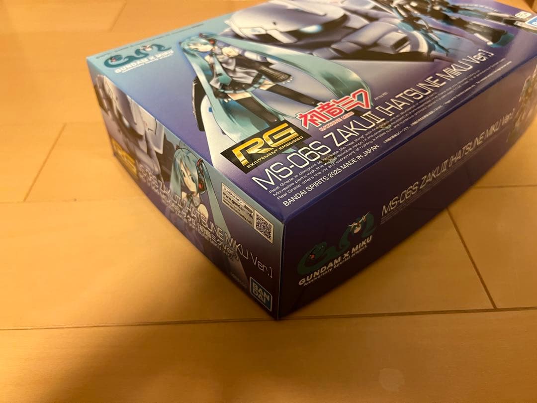 ガンプラRG 1/144 MS-06S ザクII 初音ミクVer.
